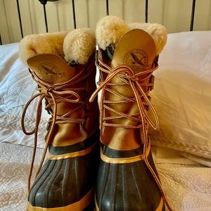 Eddie Bauer Sorel boots